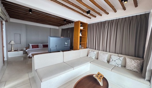 102 The Pool Villa: Beach Zone