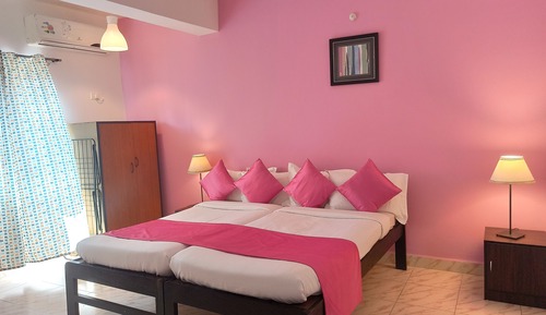 Deluxe Room AC