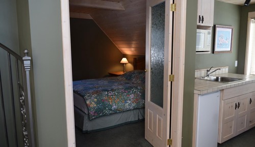 Suite, 2 Bedrooms, Patio, Lake View (202)