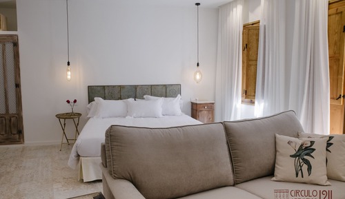 Deluxe Room, Non Smoking, Patio