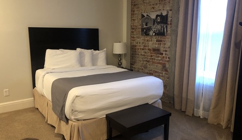 Standard Room, 1 Queen Bed