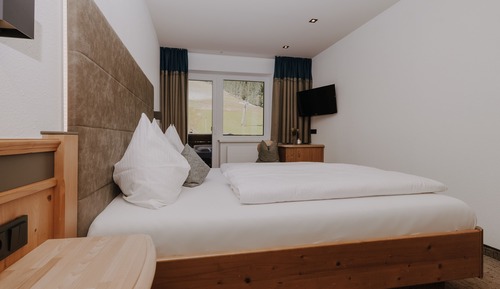 Basic Double Room