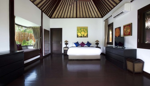 Balinese Poolside Villa
