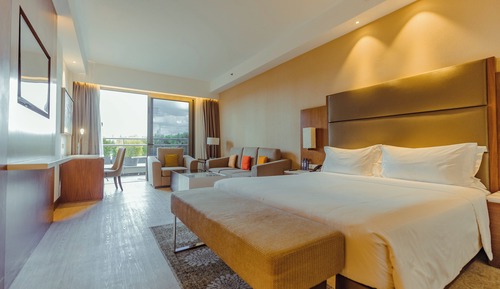 Junior Suite, 1 King Bed, Balcony