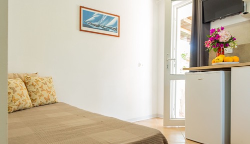 Junior Bungalow (3 Pax)