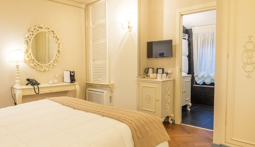 Classic Double Room