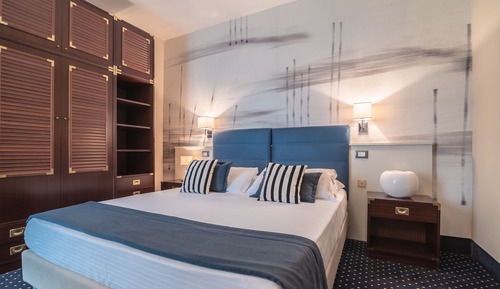 Classic Room, 2 Bedrooms, Connecting Rooms