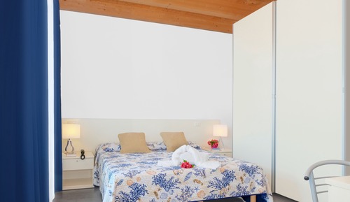 Superior Double Room, Partial Sea View