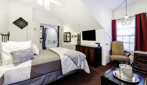 Comfort Room, Hot Tub ( (5, 6, 8, 12, 16))