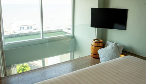 Kept Horizon Suite