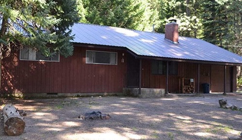 Deluxe Vacation House - Up to 8 People