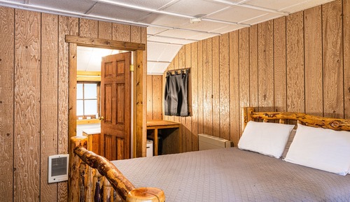 Standard Cabin - Up to 2 People