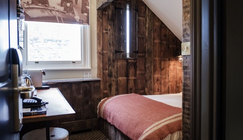 Cabin Room