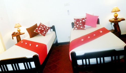 Economy Double Room, 4 Bedrooms, Private Bathroom, Mountain View