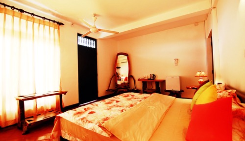 Luxury House, 2 Bedrooms, 2 Bathrooms, Mountain View