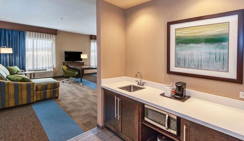 Studio, 1 King Bed, Non Smoking, Refrigerator & Microwave (Wet Bar)