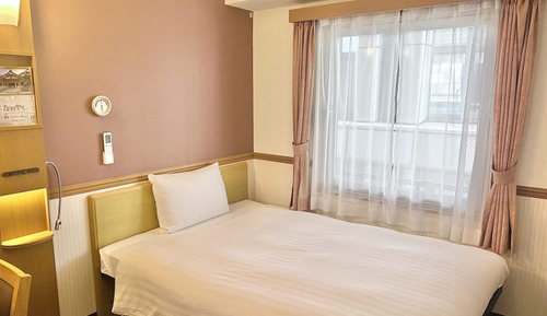 Standard Single Room, Smoking