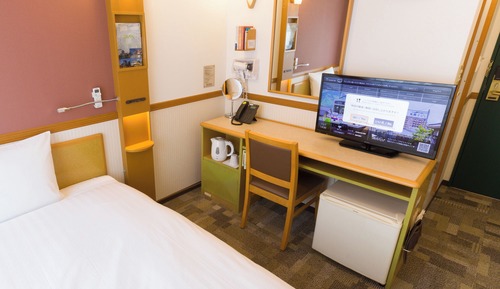 Standard Single Room, Smoking