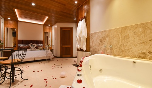 Superior Suite, Hot Tub