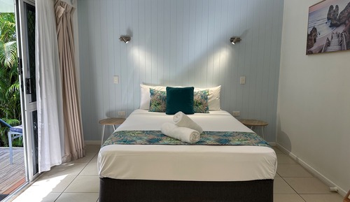 Standard Queen Room