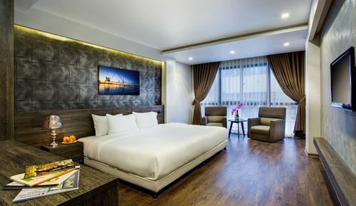 Deluxe Suite