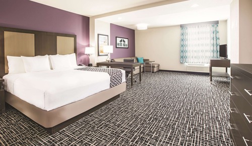 Deluxe Suite, 1 King Bed, Non Smoking