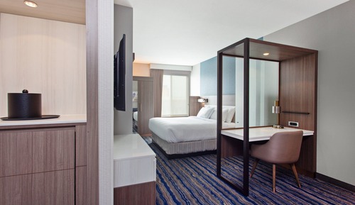 Suite, 1 King Bed (Mobility/Hearing Accessible, Tub)
