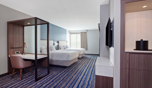 Suite, 2 Queen Beds (Mobility/Hearing Access, Roll-In Shwr)