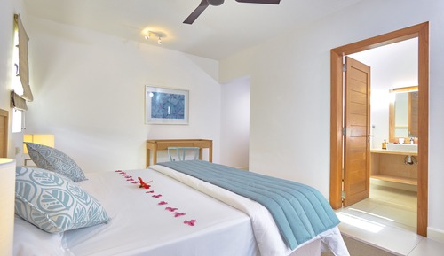 Luxury Villa, 3 Bedrooms, Pool View, Garden Area