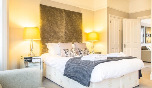 Luxury Apartment, Ensuite, Garden View (Apartment 3)