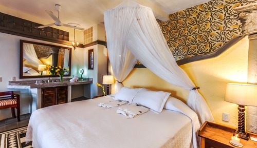 Deluxe Studio Suite, 1 Bedroom, Ocean View, Beachfront (Guadalupe)