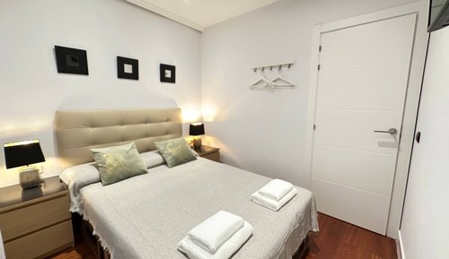 Double Room, Non Smoking, Shared Bathroom