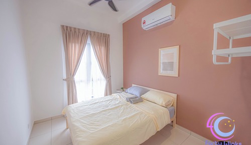 Grand Apartment, Balcony, City View