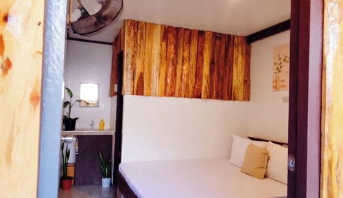 Basic Double Room, Balcony, Partial Sea View