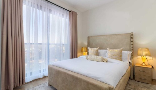 Classic Apartment, City View