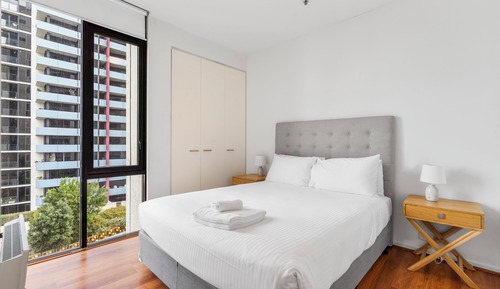 Three Bedroom Two Bathroom - Waterfront  Views