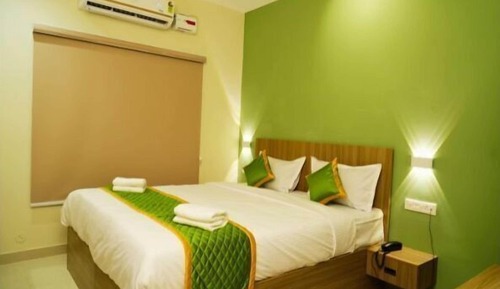 Superior Double Room, City View