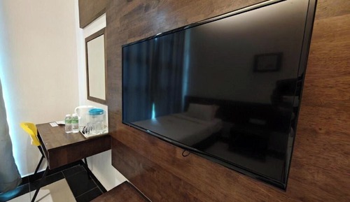 Family Room, City View