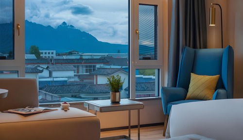 Superior Twin Room, City View