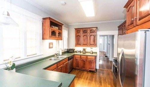 House, Multiple Beds, Patio, Garden View (29th Str Trendy Lakeview Craftsman8)