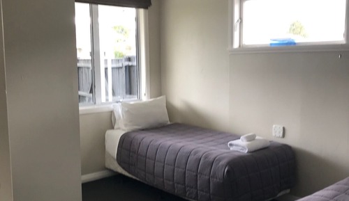 Motel Unit 4