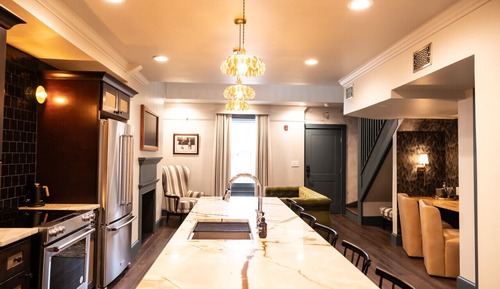 Superior Penthouse, City View