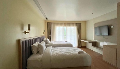 Deluxe Double Room, City View