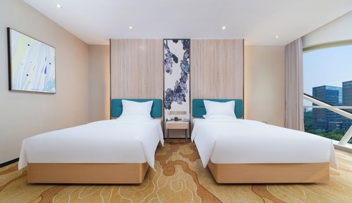 Superior Twin Room, City View