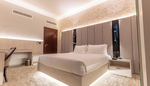 Junior Suite, City View