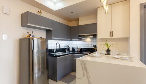 Executive Condo, 1 Bedroom, Pets Allowed, Pool View