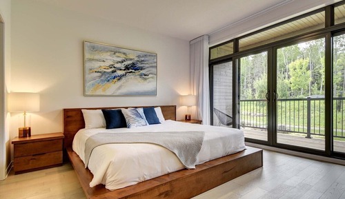 Deluxe Condo, Mountain View