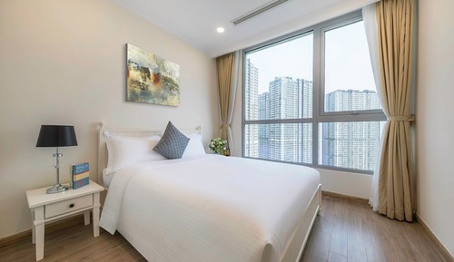 Basic Apartment, 3 Bedrooms, Balcony, City View