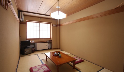 Standard Japanese Type Room (2 people) (Parking Free for Only 1st Car)