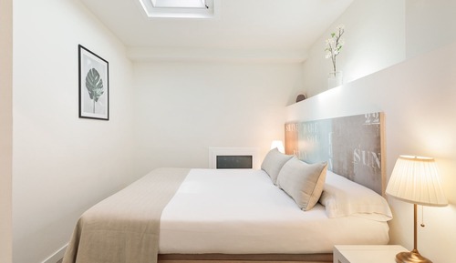 Exclusive Penthouse, 2 Bedrooms, Terrace